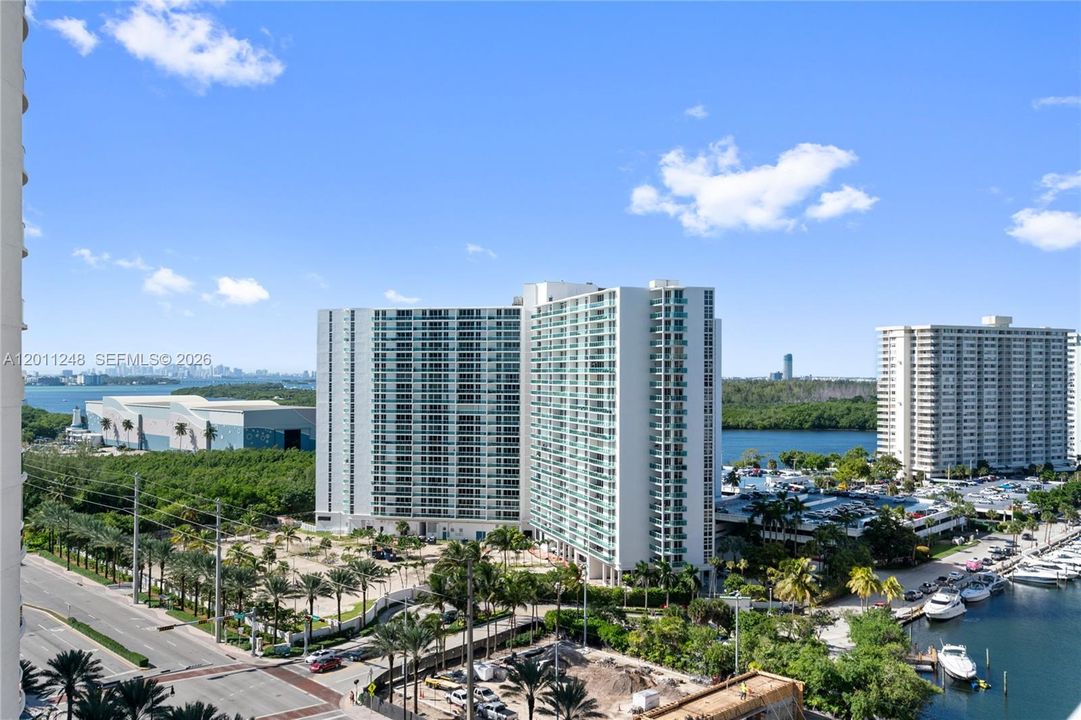 For Sale: $1,999,990 (3 beds, 3 baths, 2327 Square Feet)