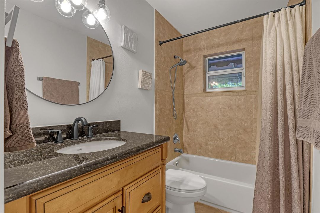Full Bathroom 2