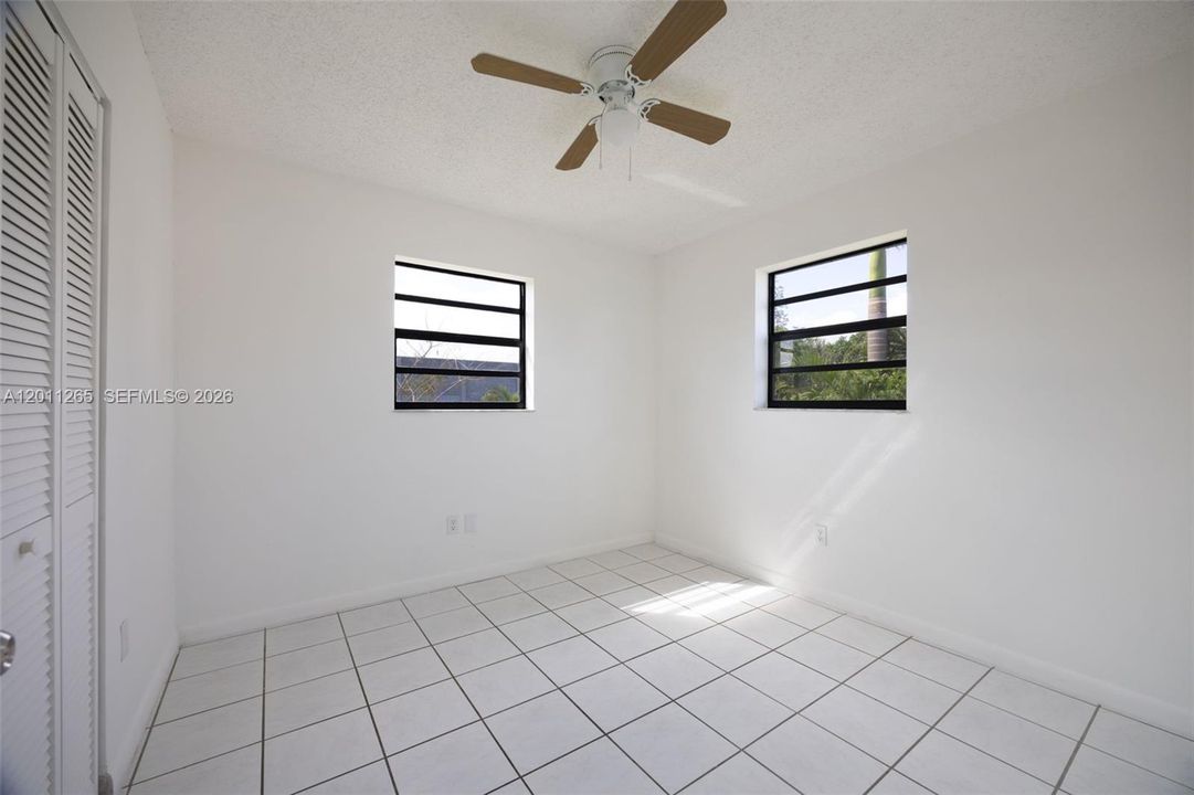 En Venta: $495,000 (4 camas, 2 baños, 1216 Pies cuadrados)