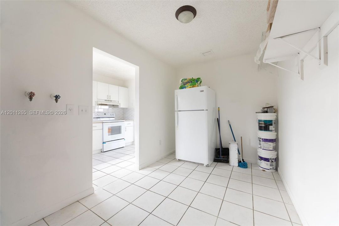 En Venta: $495,000 (4 camas, 2 baños, 1216 Pies cuadrados)