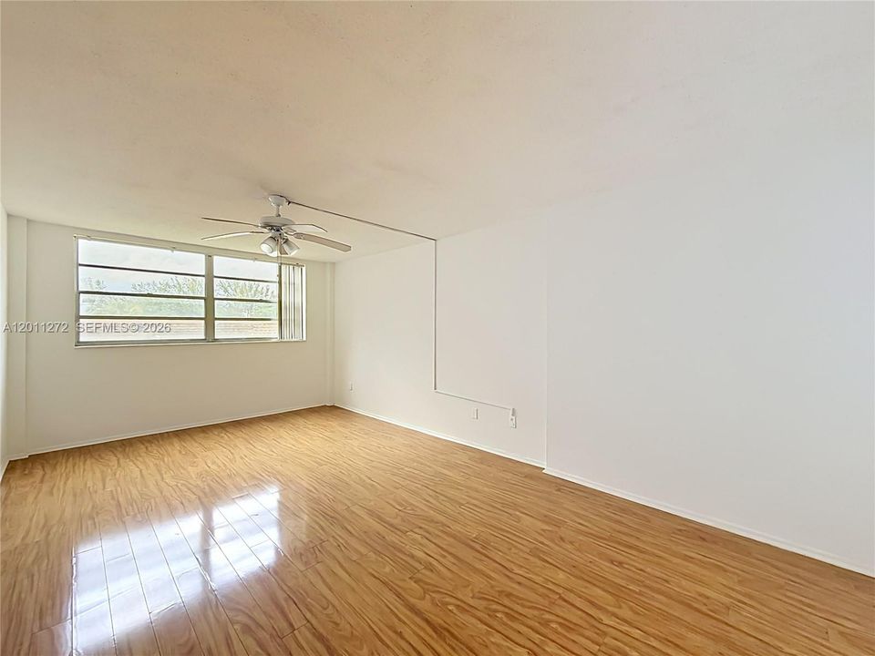 For Sale: $210,000 (2 beds, 2 baths, 1166 Square Feet)