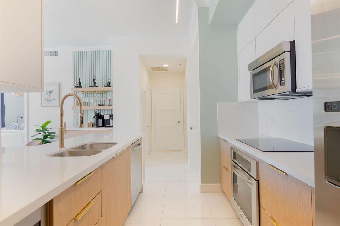 Fully Remodeled Kitchen