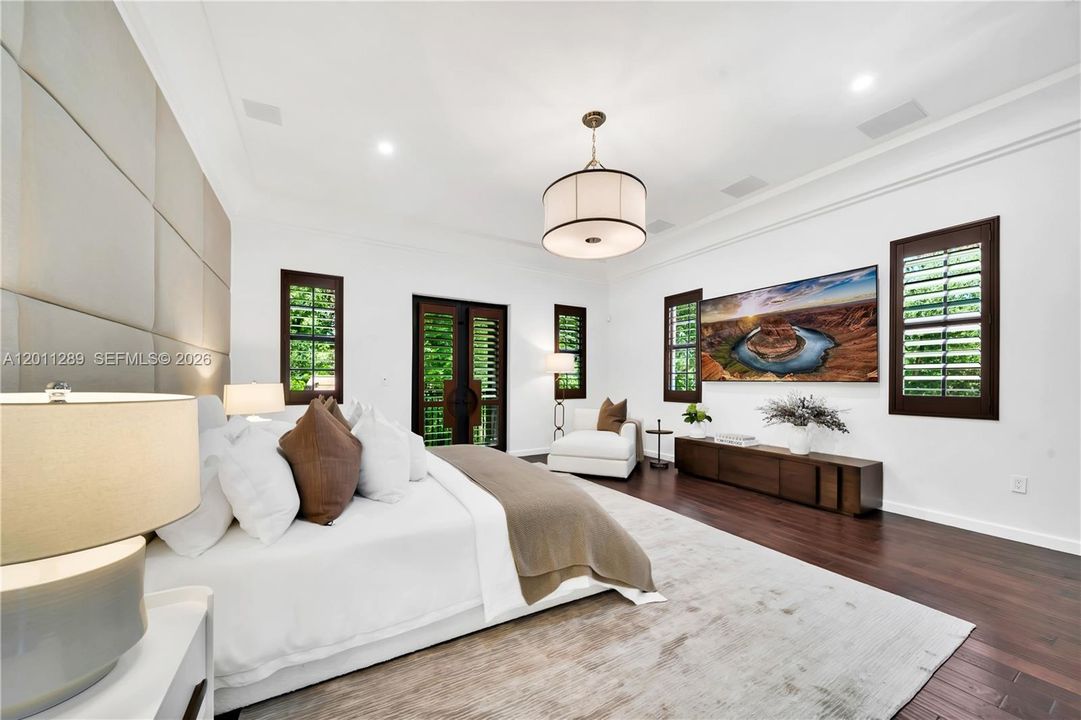 Recently Sold: $12,850,000 (7 beds, 6 baths, 6702 Square Feet)