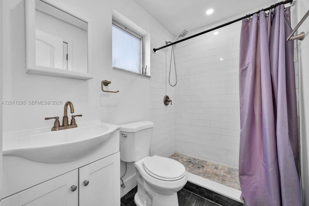 En Venta: $232,000 (2 camas, 1 baños, 706 Pies cuadrados)