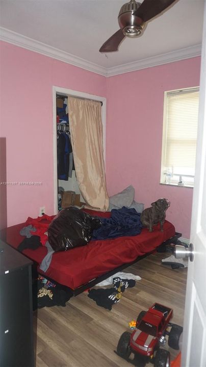 For Sale: $460,000 (3 beds, 1 baths, 960 Square Feet)