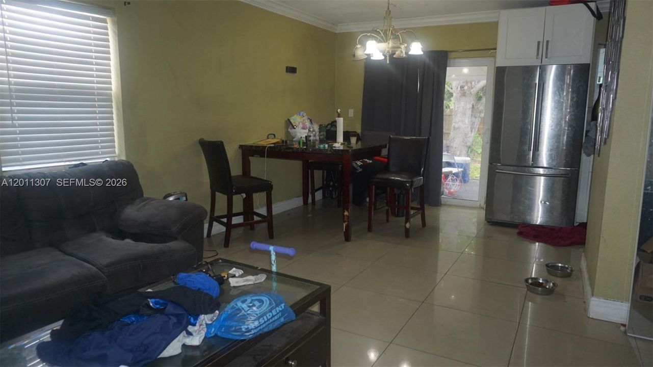 For Sale: $460,000 (3 beds, 1 baths, 960 Square Feet)