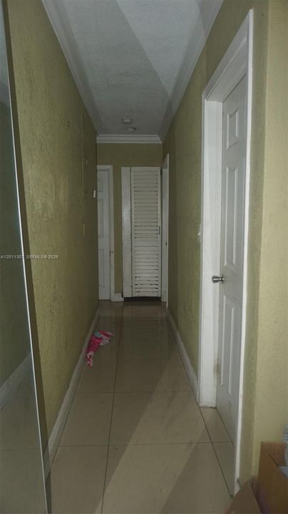For Sale: $460,000 (3 beds, 1 baths, 960 Square Feet)