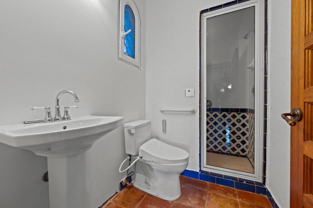 Loggia Bath