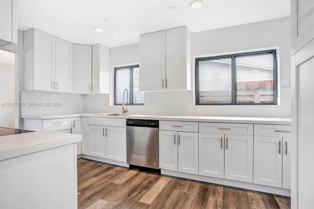 Active With Contract: $4,300 (4 beds, 2 baths, 1656 Square Feet)