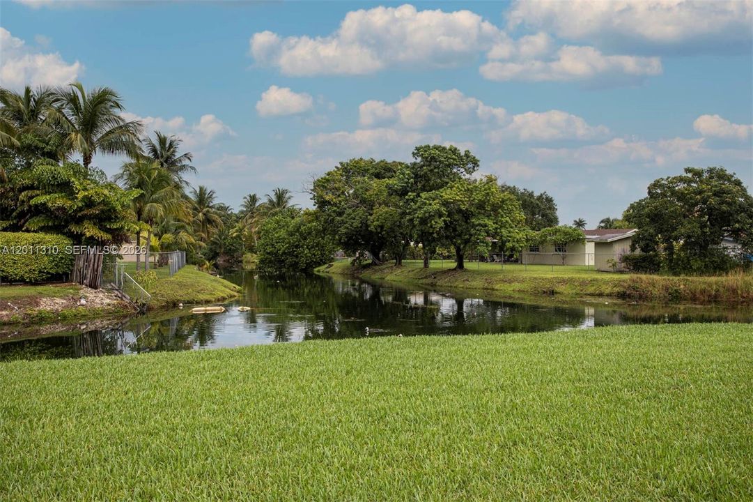 Active With Contract: $4,300 (4 beds, 2 baths, 1656 Square Feet)