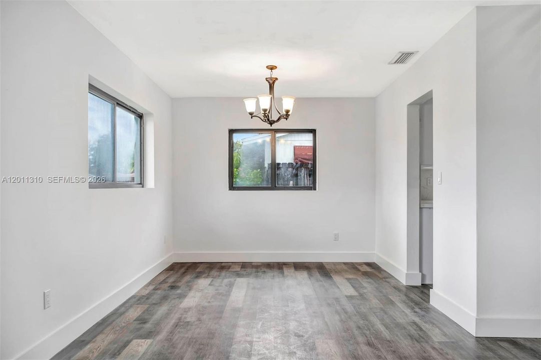Active With Contract: $4,300 (4 beds, 2 baths, 1656 Square Feet)