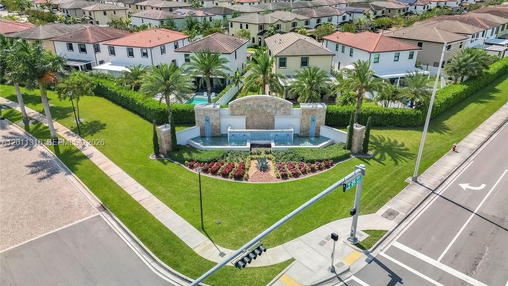 En Venta: $499,000 (3 camas, 2 baños, 1412 Pies cuadrados)