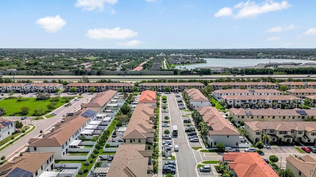 En Venta: $499,000 (3 camas, 2 baños, 1412 Pies cuadrados)