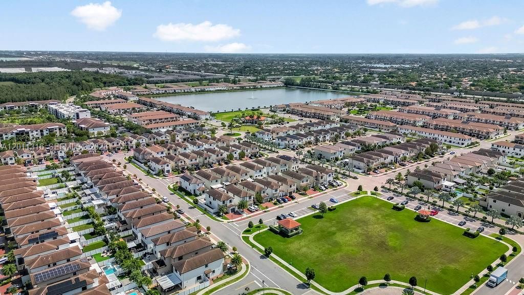 En Venta: $499,000 (3 camas, 2 baños, 1412 Pies cuadrados)