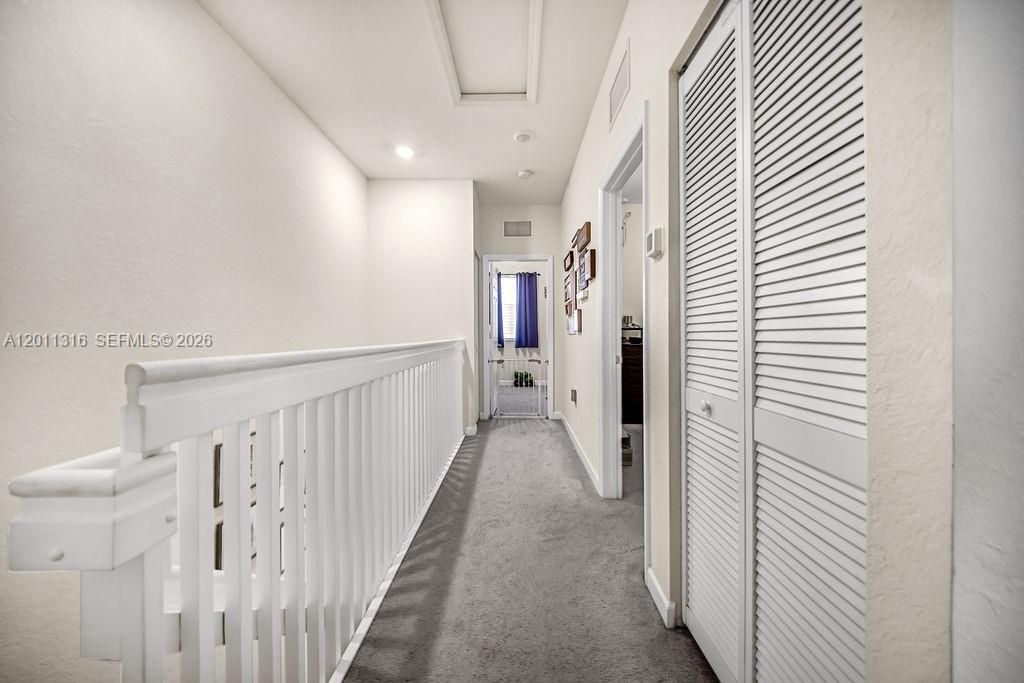 En Venta: $499,000 (3 camas, 2 baños, 1412 Pies cuadrados)