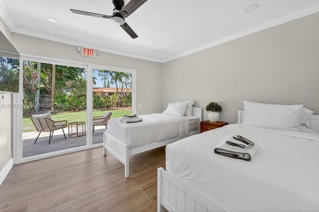 For Rent: $6,600 (4 beds, 2 baths, 1324 Square Feet)