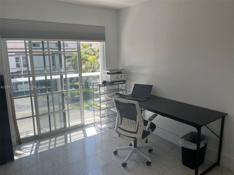 En Venta: $1,799,000 (3 camas, 3 baños, 3195 Pies cuadrados)