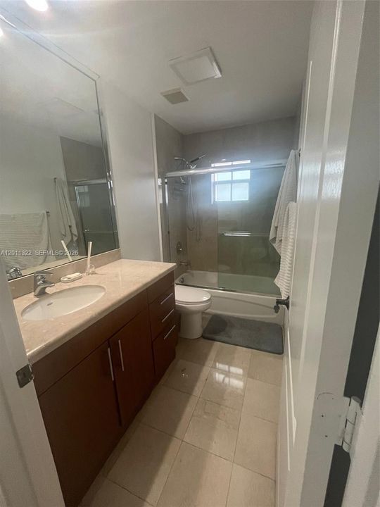 En Venta: $1,799,000 (3 camas, 3 baños, 3195 Pies cuadrados)