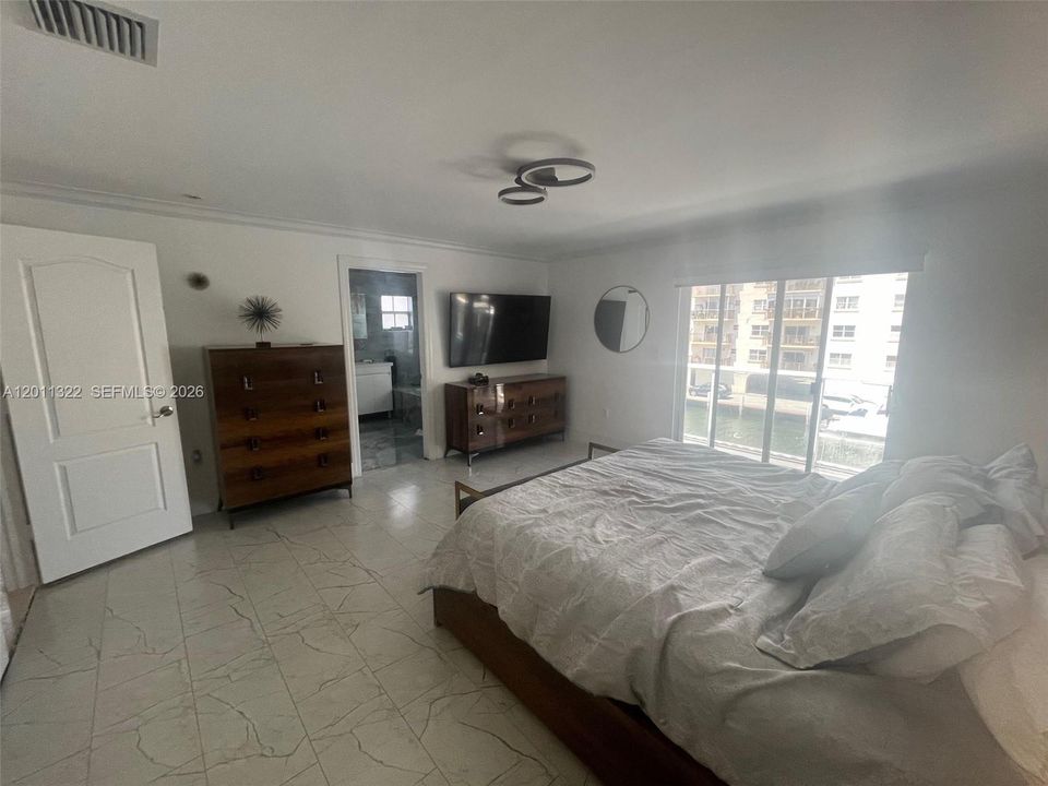 En Venta: $1,799,000 (3 camas, 3 baños, 3195 Pies cuadrados)
