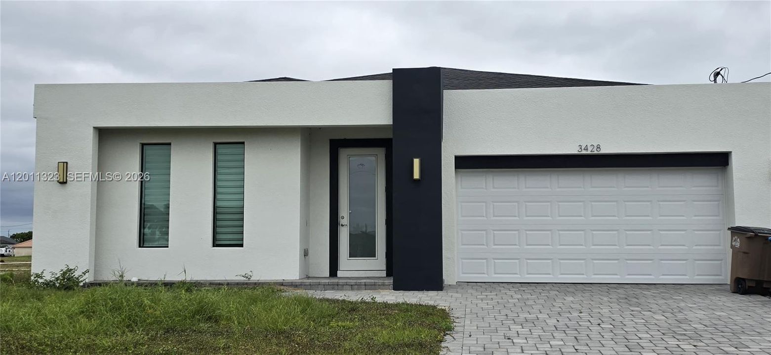 Activo con contrato: $275,000 (3 camas, 2 baños, 1758 Pies cuadrados)