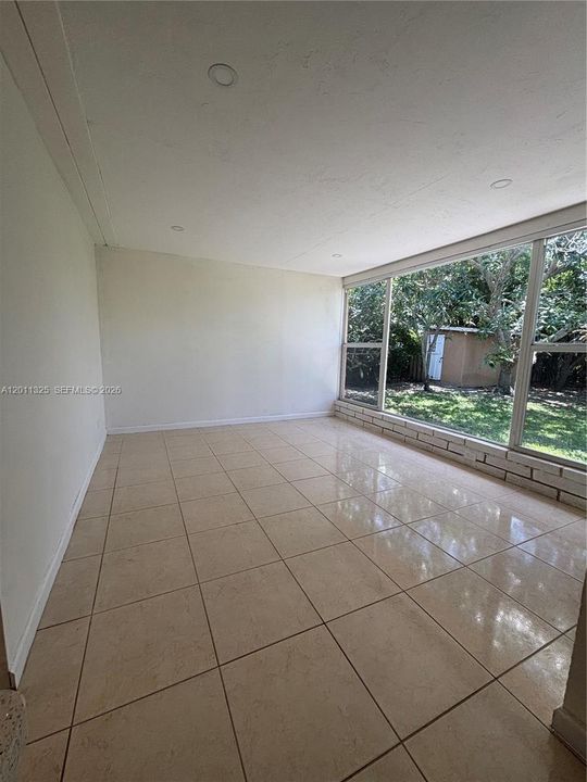 Activo con contrato: $445,000 (3 camas, 2 baños, 1511 Pies cuadrados)