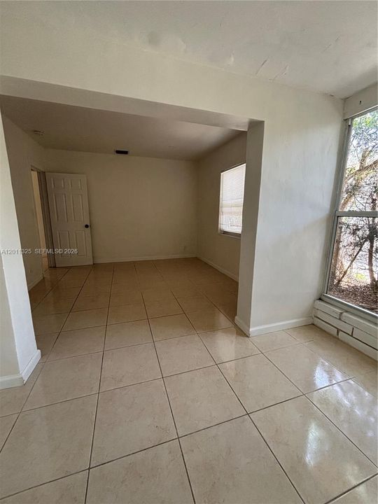 Activo con contrato: $445,000 (3 camas, 2 baños, 1511 Pies cuadrados)