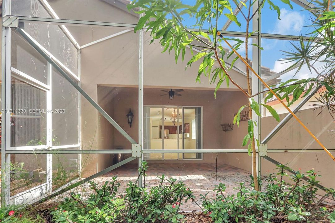 Active With Contract: $3,650 (3 beds, 2 baths, 1774 Square Feet)