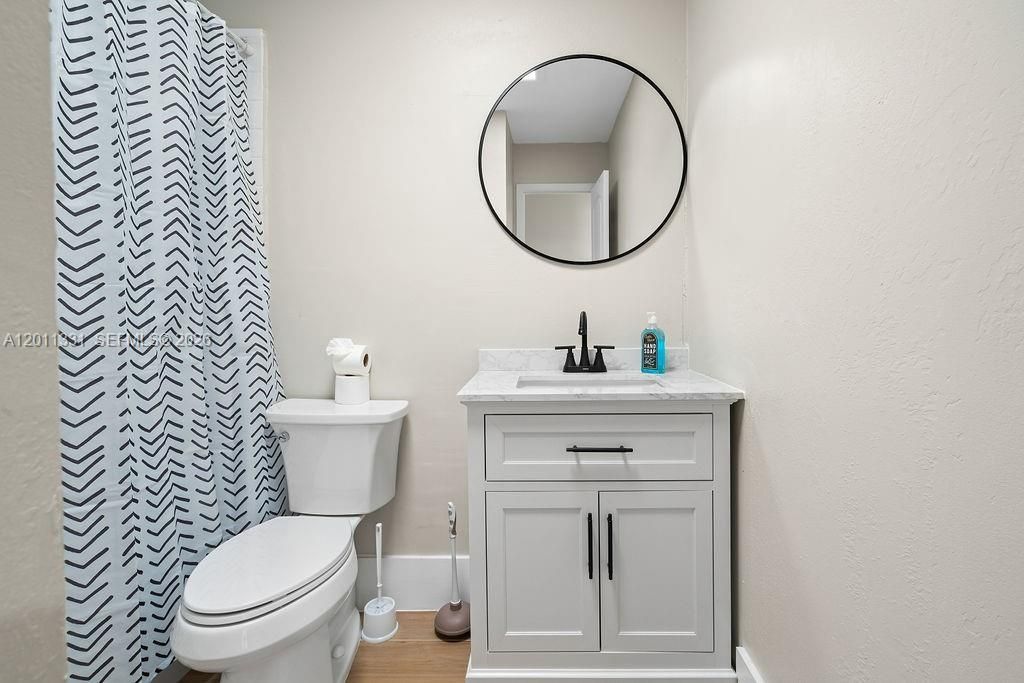 For Rent: $6,950 (4 beds, 2 baths, 1556 Square Feet)