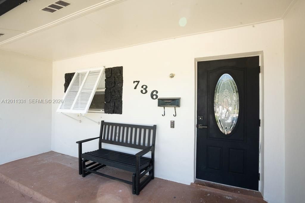 For Rent: $6,950 (4 beds, 2 baths, 1556 Square Feet)