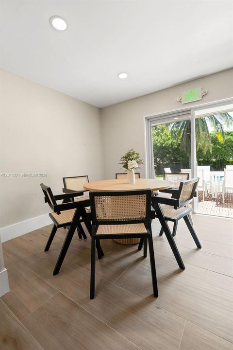 For Rent: $6,950 (4 beds, 2 baths, 1556 Square Feet)