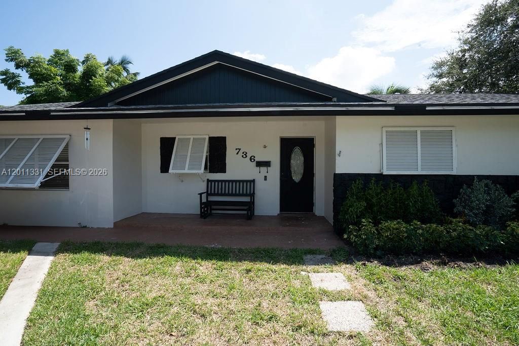 For Rent: $6,950 (4 beds, 2 baths, 1556 Square Feet)