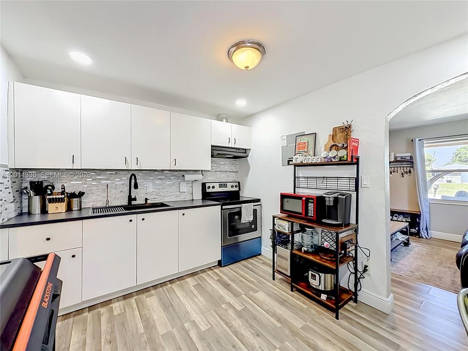 En Venta: $365,000 (2 camas, 1 baños, 849 Pies cuadrados)