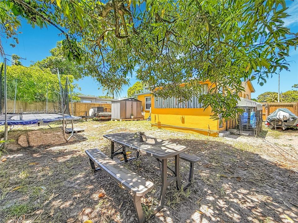 En Venta: $365,000 (2 camas, 1 baños, 849 Pies cuadrados)