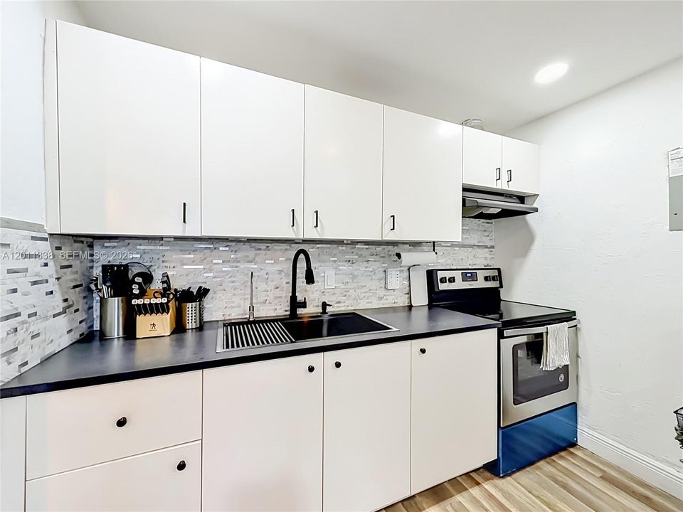 En Venta: $365,000 (2 camas, 1 baños, 849 Pies cuadrados)