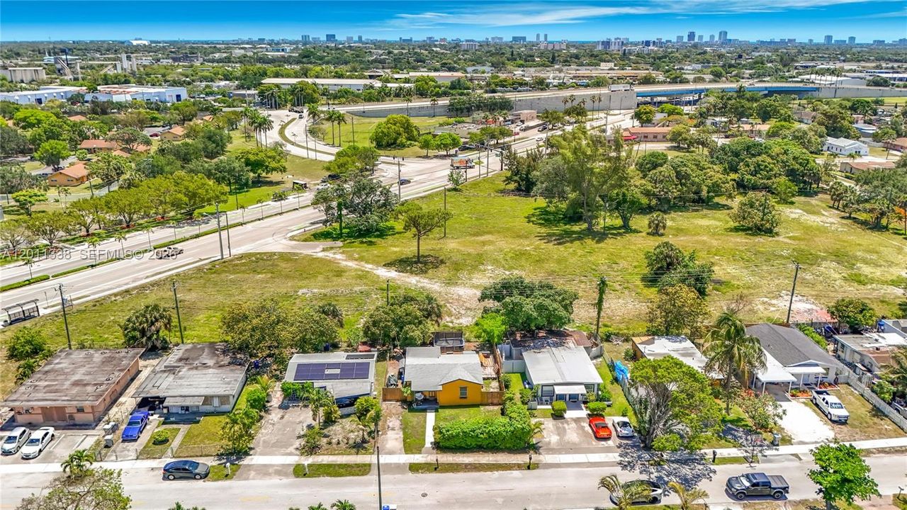 En Venta: $365,000 (2 camas, 1 baños, 849 Pies cuadrados)
