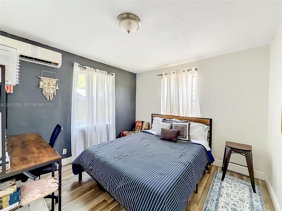 En Venta: $365,000 (2 camas, 1 baños, 849 Pies cuadrados)