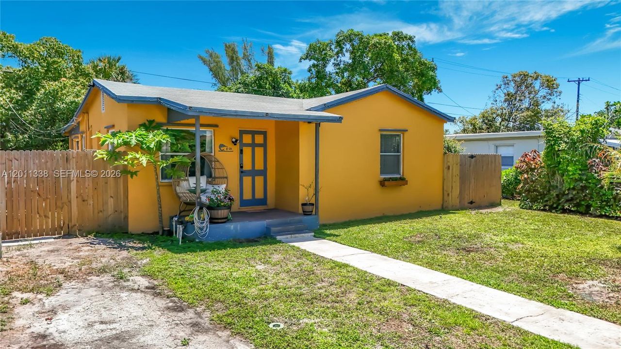 En Venta: $365,000 (2 camas, 1 baños, 849 Pies cuadrados)