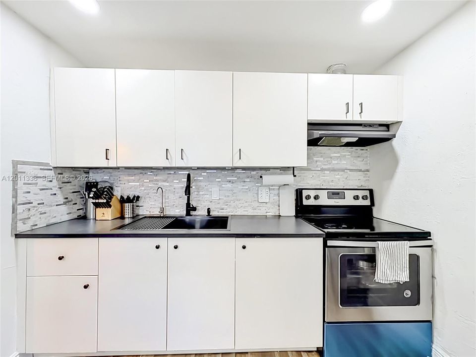 En Venta: $365,000 (2 camas, 1 baños, 849 Pies cuadrados)