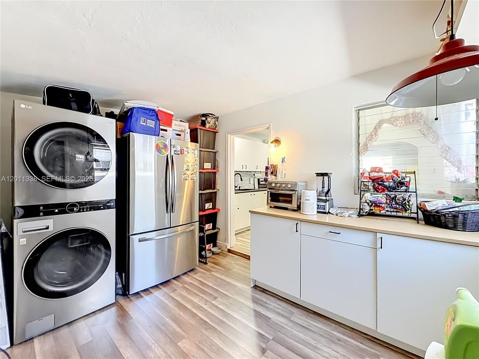 En Venta: $365,000 (2 camas, 1 baños, 849 Pies cuadrados)