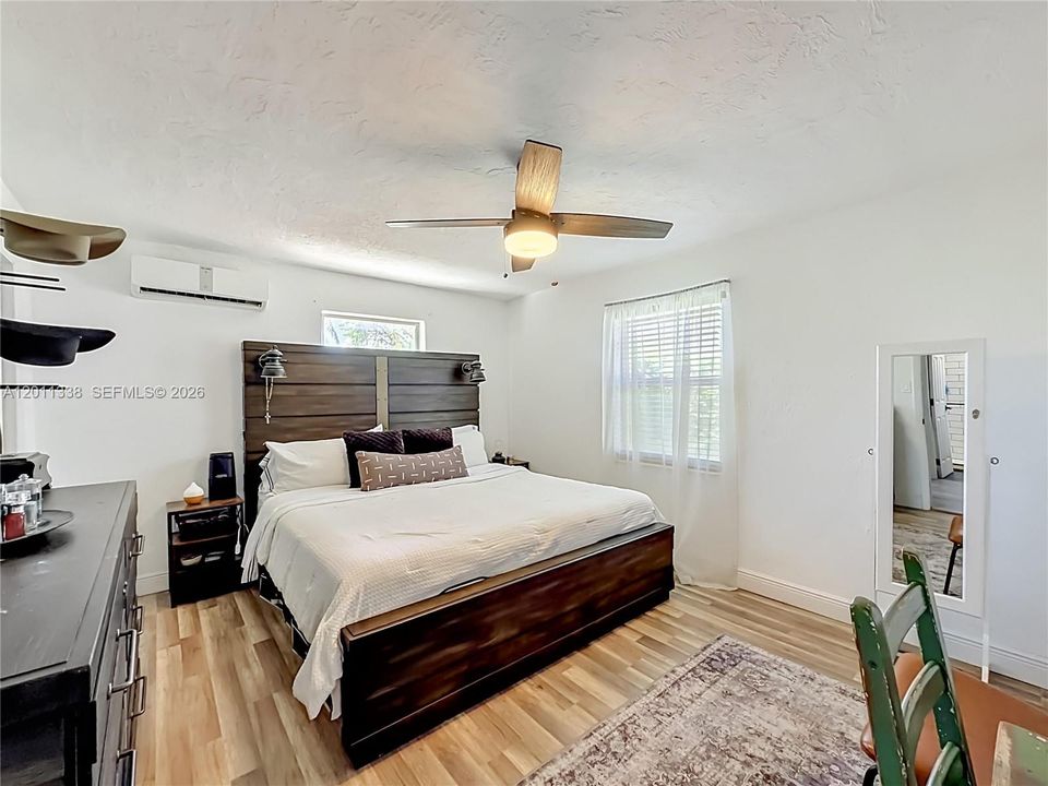 En Venta: $365,000 (2 camas, 1 baños, 849 Pies cuadrados)