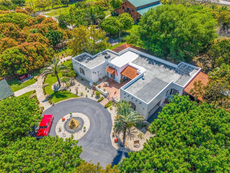 En Venta: $6,900,000 (4 camas, 2 baños, 6667 Pies cuadrados)