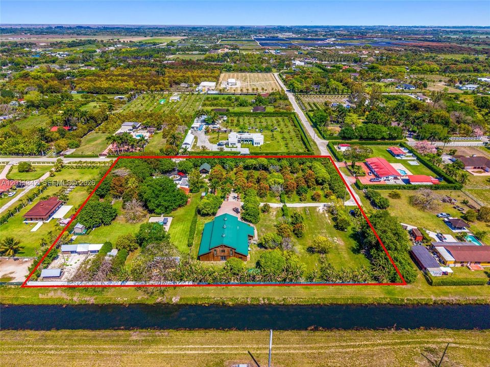 En Venta: $6,900,000 (4 camas, 2 baños, 6667 Pies cuadrados)