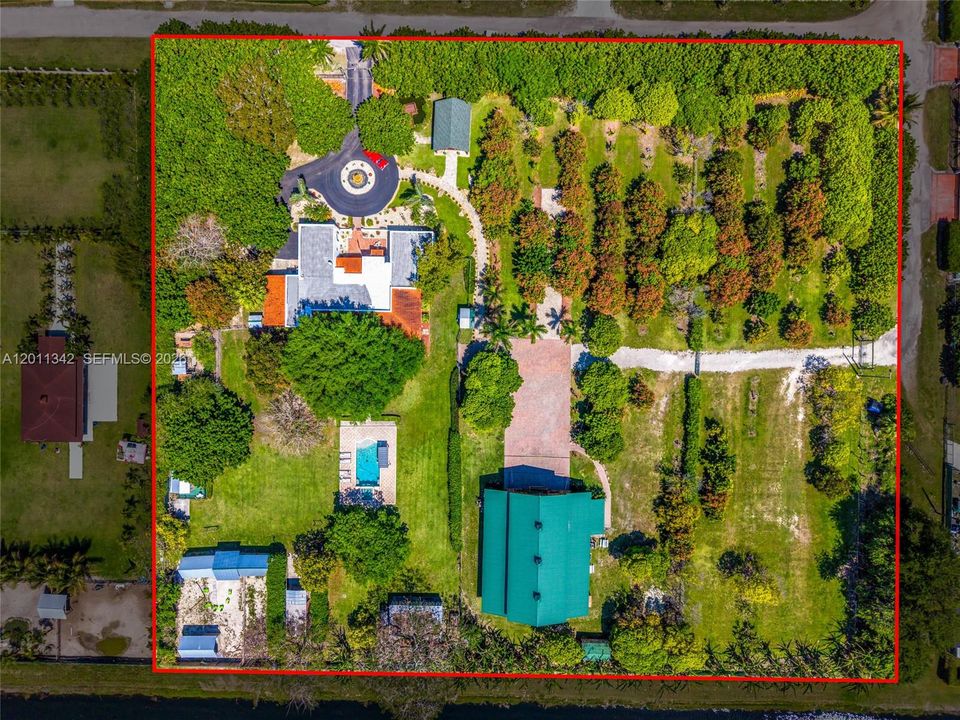 En Venta: $6,900,000 (4 camas, 2 baños, 6667 Pies cuadrados)
