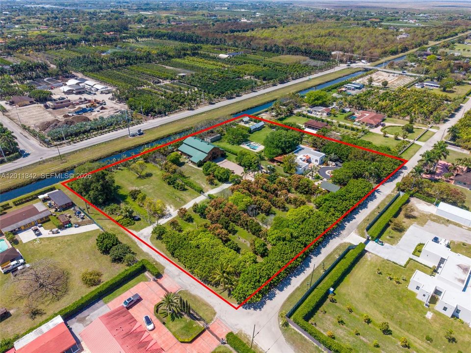 En Venta: $6,900,000 (4 camas, 2 baños, 6667 Pies cuadrados)
