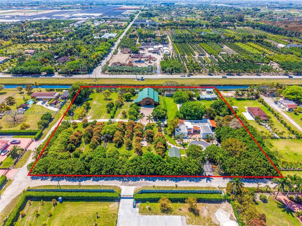 En Venta: $6,900,000 (4 camas, 2 baños, 6667 Pies cuadrados)