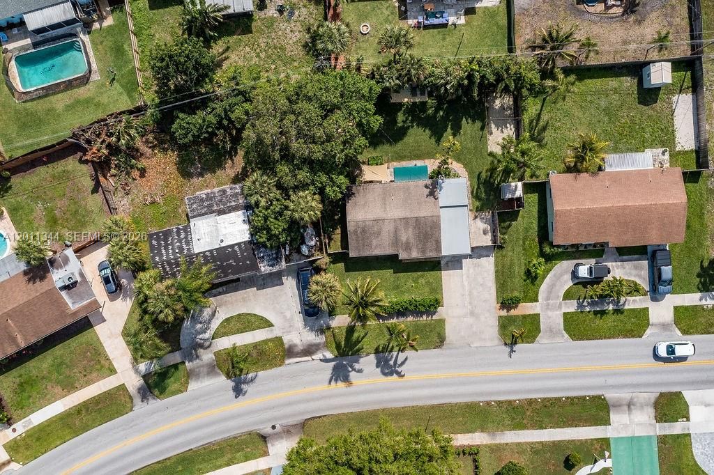 For Rent: $5,900 (3 beds, 2 baths, 1092 Square Feet)