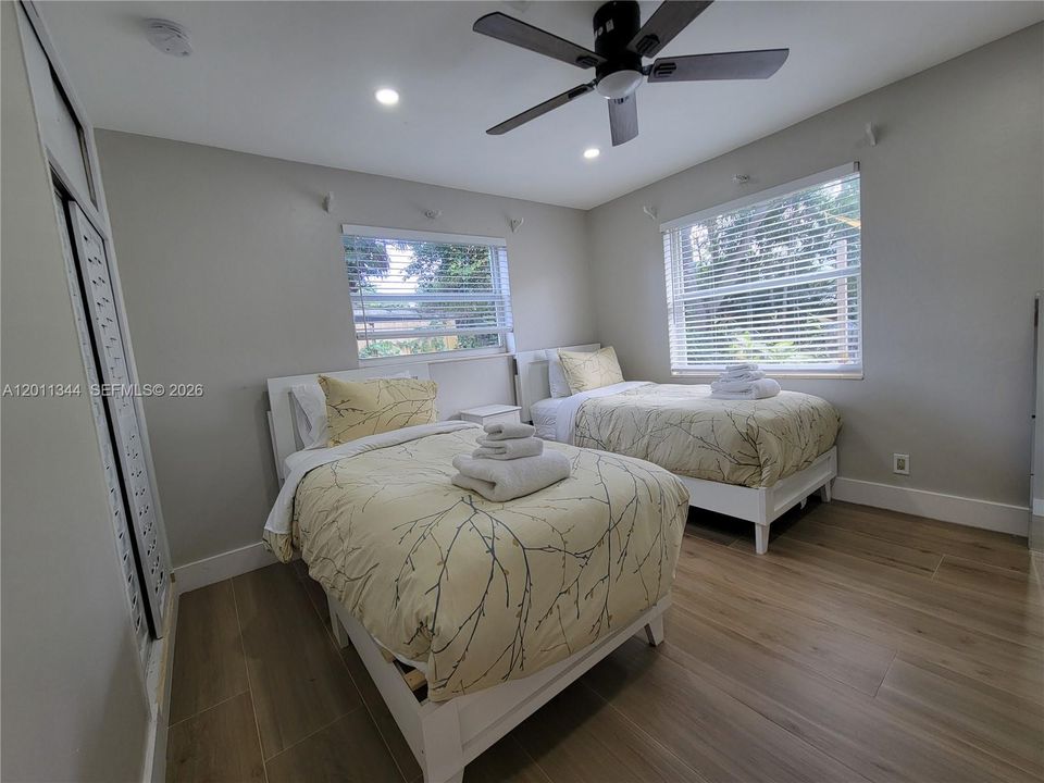 For Rent: $5,900 (3 beds, 2 baths, 1092 Square Feet)