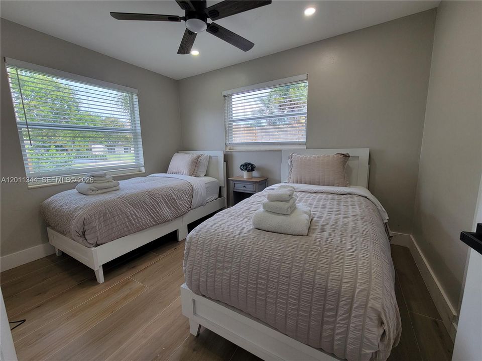For Rent: $5,900 (3 beds, 2 baths, 1092 Square Feet)