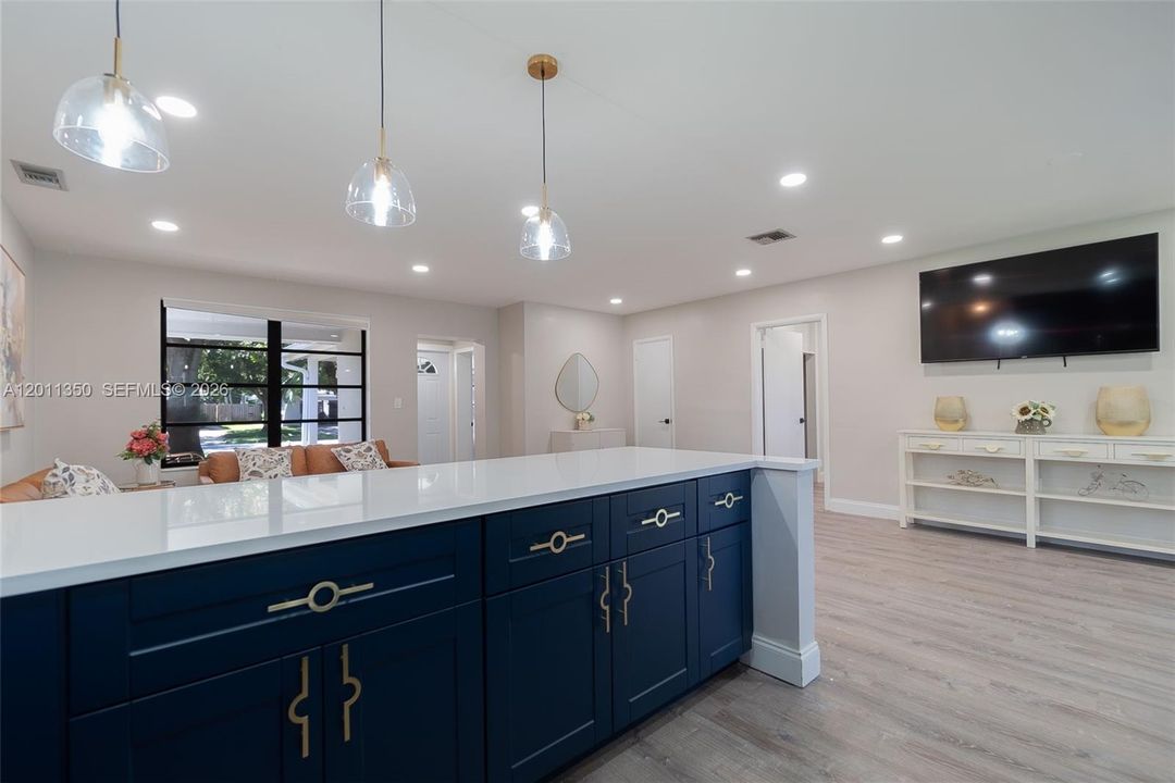For Rent: $6,500 (4 beds, 3 baths, 1616 Square Feet)