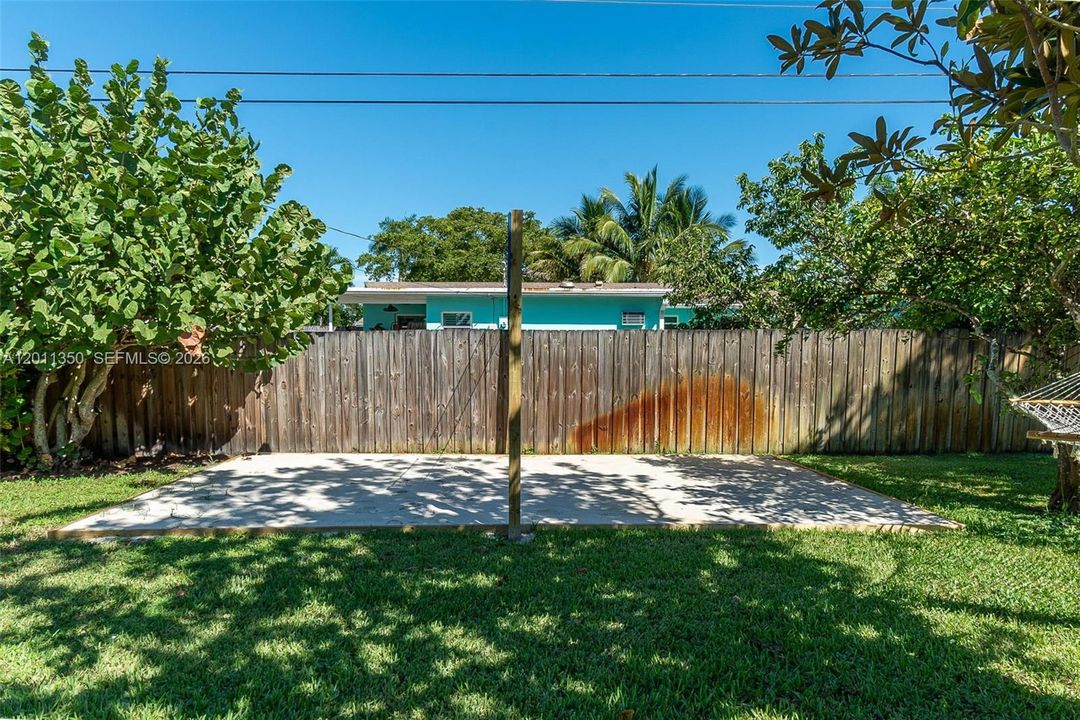For Rent: $6,500 (4 beds, 3 baths, 1616 Square Feet)